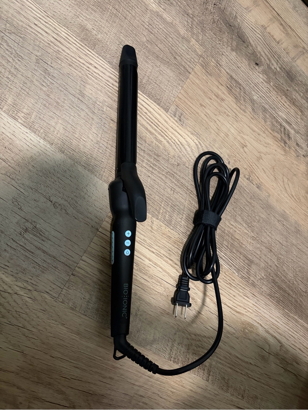 Bio Ionic Black 1.25 inch Curling Iron